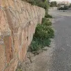 يوجد بكلين لبنيان الحجر ورب راب وقص ارضي