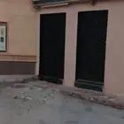 غرفه مفروشة مع حمام وحوش ومدخل خاص