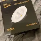 اضائه عصريه موفره للطاقه وقويه مستوى موزع عذد 8 حباات