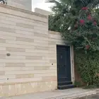 للإيجار شقة عوايل بحي الرحاب مدخل خاص