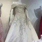 فستان سهرة او ملكة