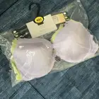 سنتيانة نسائية من سيتي ماكس للبيع يفضل داخل الجموم