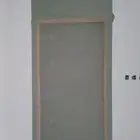 منجره لعمل جميع أنواع الأبواب وغرف النوم والطاولات والمجالس