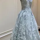 فستان ملكة للبيع