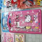 دفاتر متنوعة وشنط صغيرة