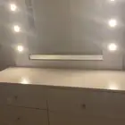 تسريحة مع كمودينة