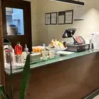 اثاث مقهى و اجهزه للبيع طاولات كراسي