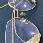 نظارة نسائية كلاسيكية