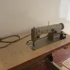 مكينة خياطه كبيره