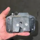 قفل باب الشنطة جيب لكزس 2001