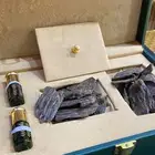 العود الازرق والشنط الملكيه جلد