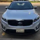 للبيع كيا سورينتو 2018 بنزين 6v