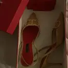 كعب كارولينا هيريرا مقاس 38