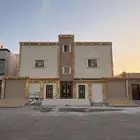 ملحق للبيع بحي اليرموك ( مصعد - سطح خاص كبير - مطبخ راكب )