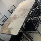 طاولة طعام شبه جديده