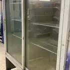 ثلاجة عرض للبيع