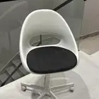 كرسي ايكيا مكتبي ابيض من ايكيا نضيف جدا