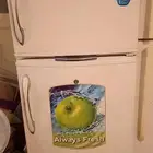 للبيع ثلاجه شبه جديدة