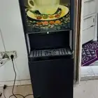 صانعة مشروبات ساخنة وثلاجة ماء