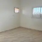 شقة نظيفة بالدور 2 القادسية 2 ( عوائل)