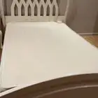 سرير مفرد واسع