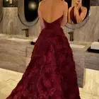 فستان احمر