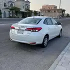 تويوتا يارس 2019 y ابيض