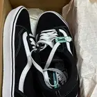 حذاء سنيكرز فانز