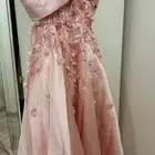فستان وردي مستخدمه 8 ساعات