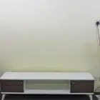 طاولة تلفزيون