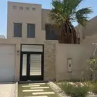 فيلا مميزة بموقع مميز للبيع