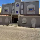 عمارة للبيع بحي الراقي 4 شقق كل شقة من 4 غرف وصاله شارع وممر