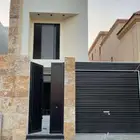 فيلا  بناء شخصي (موقع مميز على مرفق حكومي مسجد)بحي التحليه