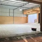 مستودع مع غرفة ودورة مياه