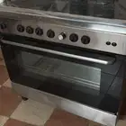 فرن وطاولة طعام للبيع