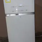 ثلاجة وفريزن للبيع مستعمل خفيف