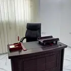 مكاتب للبيع بحالة ممتازة