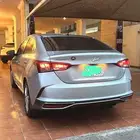 اكسنت 2021 لون رمادي