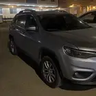 جيب شروكي كومباس. 2019