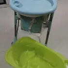 كرسي طعام وحوض استحمام اطفال