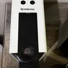 الة نيسبرسو إيسينزا ميني - أبيض