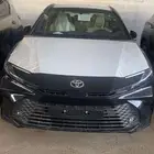 كامريE 2025 اسود اصفار سعودي صادر لوحات ب 110.500 ريال