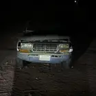 جيب صالون 97 يحمل لوحة مميزة