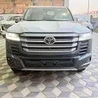 لاند كروزر VX هايبرد رمادي 2025