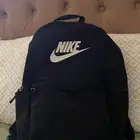 شنطه نايك نظيفه