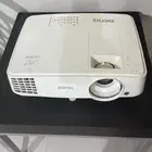 بروجوكتور بحالة ممتازة