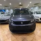 عرض خاص .بيجو - ريفتر - 5 راكب ديزل جير عادي - 2023