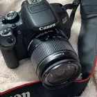 للبيع كاميرا Canon 650D نظيفة جد ا