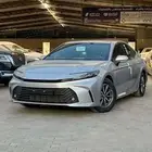 تويوتا كامري E هايبرد 2025 كاش استلام فوري