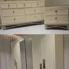 دولاب وتسريحة وكوميدينتين